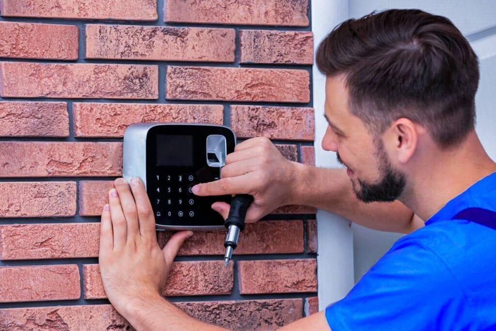 Sistemas de seguridad y monitoreo